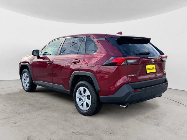 Used 2024 Toyota RAV4 LE AWD/4WD image 7
