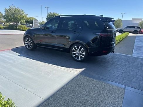 Certified 2025 Land Rover Discovery Dynamic SE AWD/4WD image 6