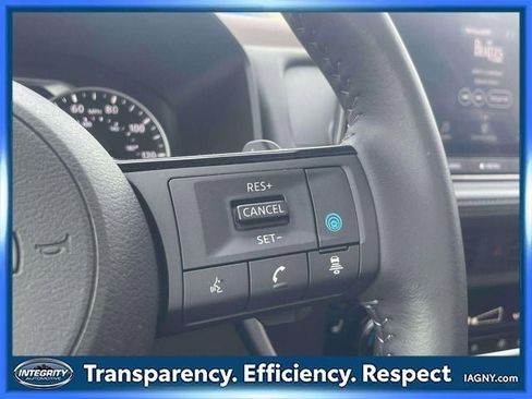 Used 2023 Nissan Rogue SV w/ SV Premium B Package AWD/4WD image 23