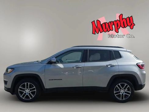 Used 2020 Jeep Compass Latitude FWD image 5