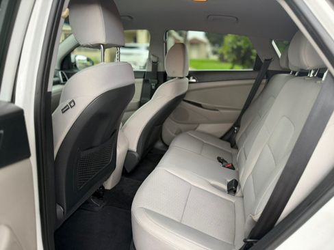 Used 2019 Hyundai Tucson SE FWD image 14