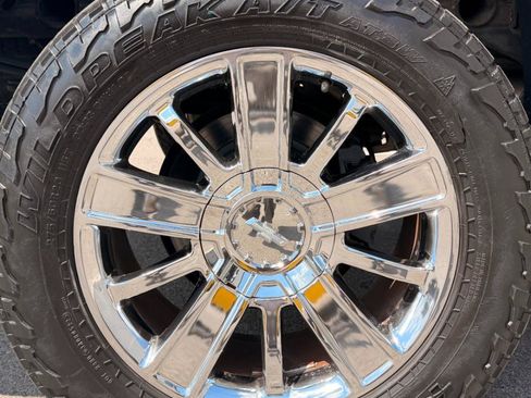 Used 2016 Chevrolet Silverado 1500 High Country RWD image 18
