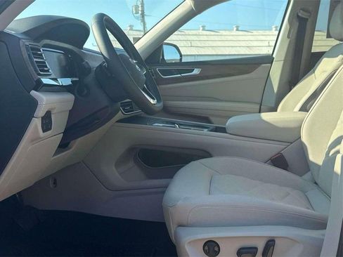 New 2026 Volkswagen Atlas SE image 10