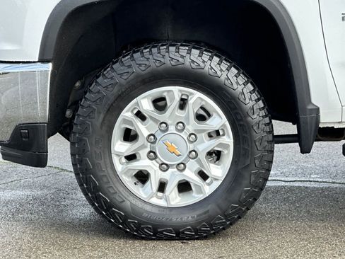 Used 2023 Chevrolet Silverado 2500 LT w/ Convenience Package image 30