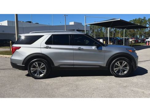 Used 2020 Ford Explorer Platinum w/ Premium Technology Package image 9