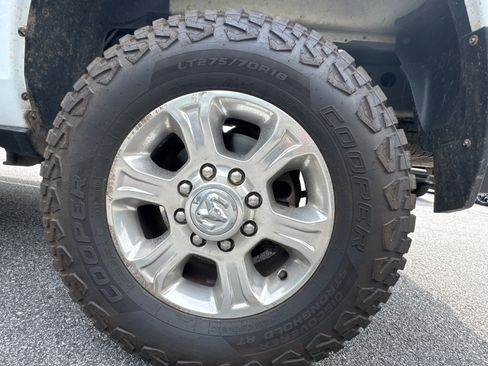 Used 2023 RAM 2500 Big Horn w/ Level 1 Equipment Group AWD/4WD image 11
