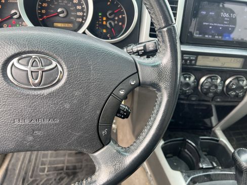 Used 2006 Toyota 4Runner Limited image 19