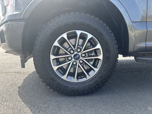 Used 2019 Ford F150 XLT w/ Equipment Group 302A Luxury image 28