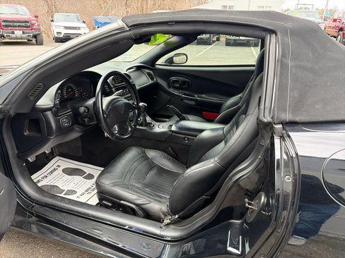 Used 2003 Chevrolet Corvette Convertible w/ Preferred Equipment Group1 image 12