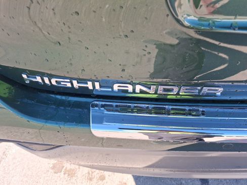 Used 2023 Toyota Highlander Platinum image 14