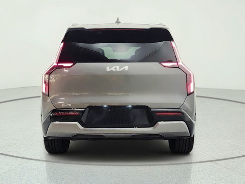 Used 2024 Kia EV9 Land AWD/4WD image 6