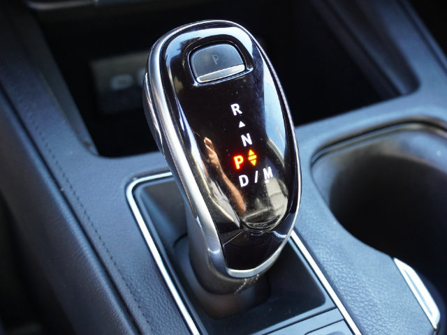 Used 2025 Cadillac XT4 Premium Luxury FWD image 40