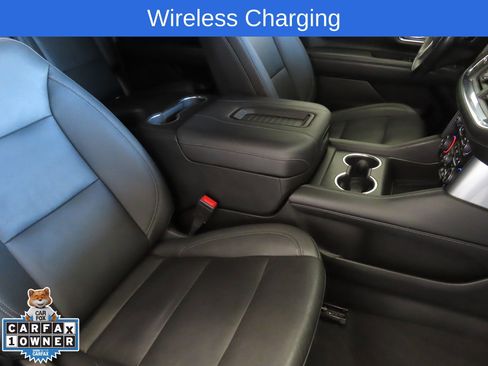 Used 2022 Chevrolet Suburban LT w/ Luxury Package image 27