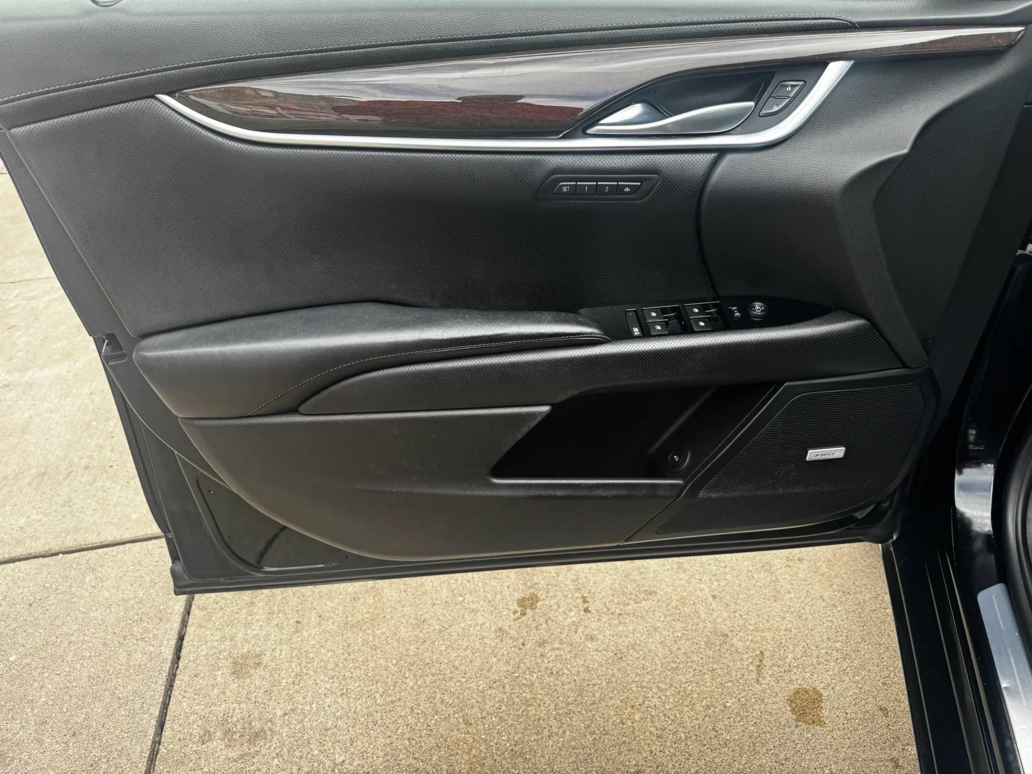 Used 2015 Cadillac XTS Luxury FWD image 15