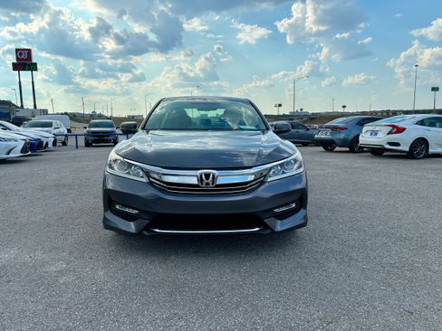 Used 2017 Honda Accord EX-L image 8