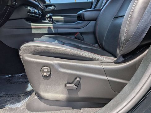 Used 2025 Dodge Durango GT AWD/4WD image 14