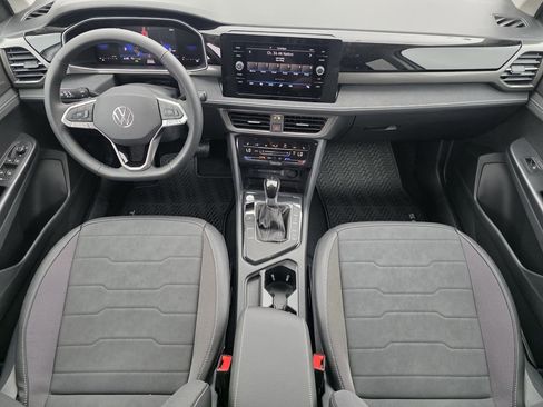 New 2026 Volkswagen Taos SE FWD image 23