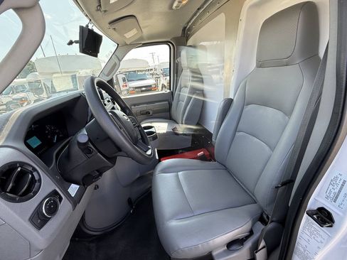 Used 2024 Ford E-350 and Econoline 350 Super Duty w/ Power Windows & Locks Group RWD image 10