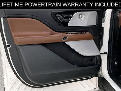 Used 2022 Lincoln Aviator Reserve w/ Equipment Group 201A AWD/4WD image 23