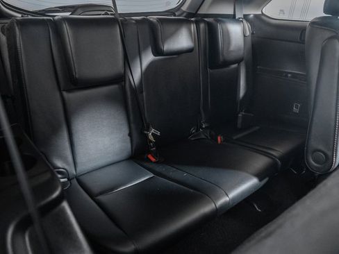 Used 2019 Toyota Highlander SE image 35