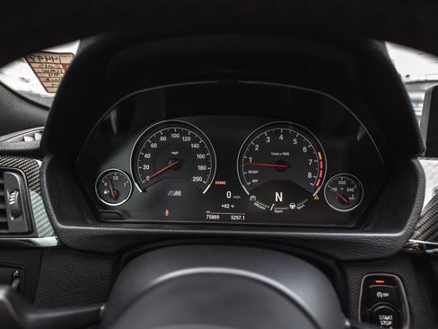 Used 2015 BMW M4 Coupe image 13