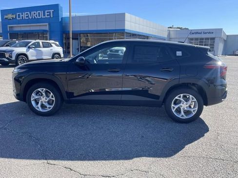 New 2026 Chevrolet Trax LS w/ LS Convenience Package image 6