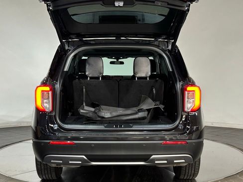 Used 2023 Ford Explorer XLT w/ Equipment Group 202A image 31