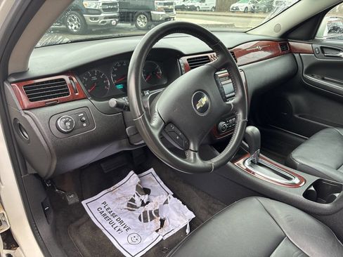 Used 2008 Chevrolet Impala LTZ image 14