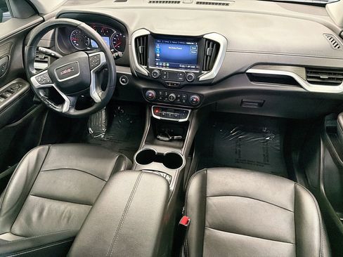 Used 2024 GMC Terrain SLT image 12