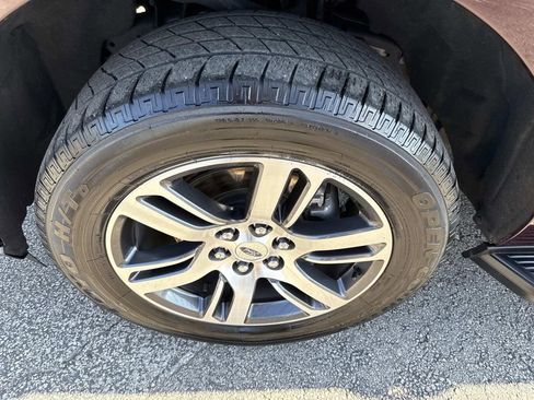 Used 2024 Ford Expedition Max Limited image 10