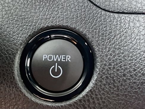 Used 2026 Toyota Camry SE FWD image 23