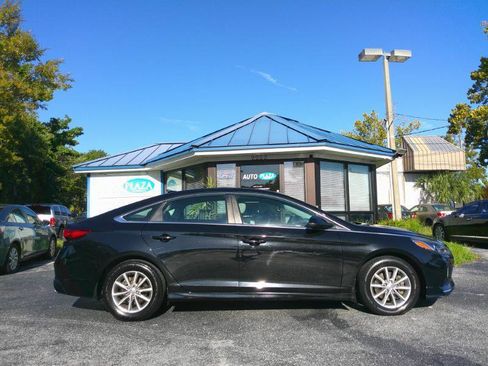 Used 2018 Hyundai Sonata SE FWD image 8
