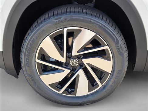 New 2026 Volkswagen Atlas SEL AWD/4WD image 10