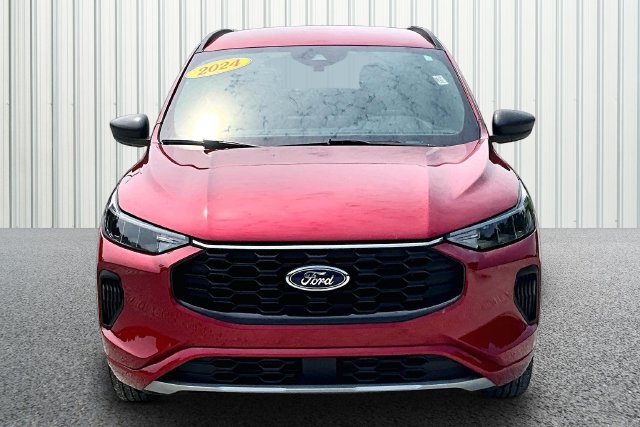 Used 2024 Ford Escape ST-Line w/ Tech Pack #1 AWD/4WD image 3
