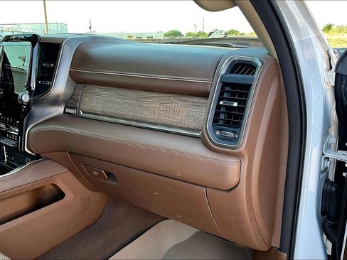 Used 2019 RAM 1500 Limited AWD/4WD image 19