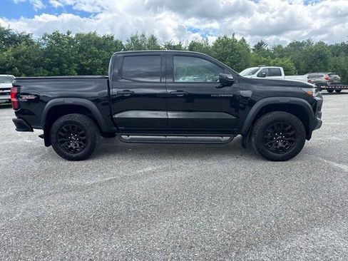 Used 2025 Chevrolet Colorado Trail Boss AWD/4WD image 8