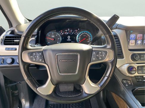 Used 2020 GMC Yukon XL Denali AWD/4WD image 22