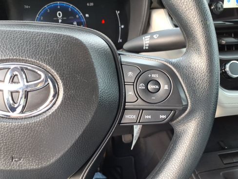 Used 2026 Toyota Corolla Cross L FWD image 19