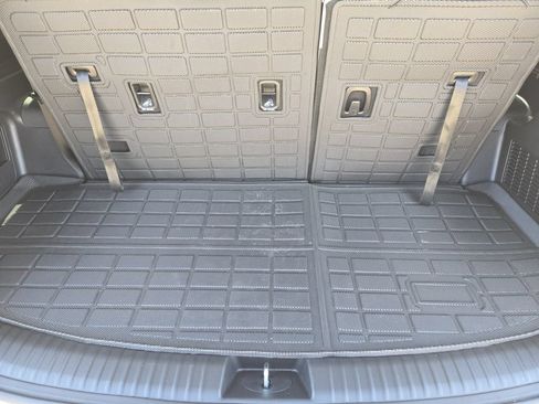 Used 2025 Kia Telluride S FWD image 28