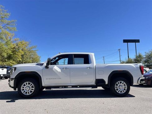 Used 2024 GMC Sierra 2500 SLT w/ SLT Premium Package image 3