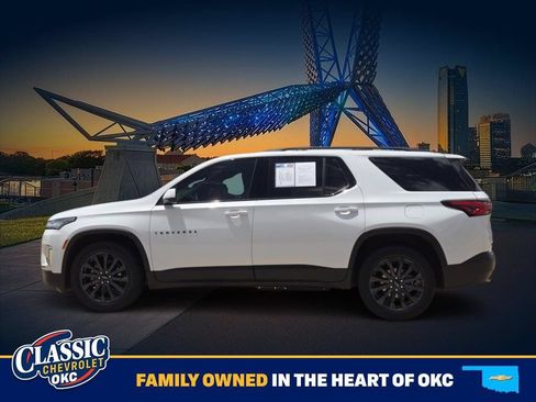 Used 2023 Chevrolet Traverse RS FWD image 4