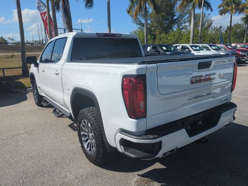 Used 2023 GMC Sierra 1500 AT4 image 7