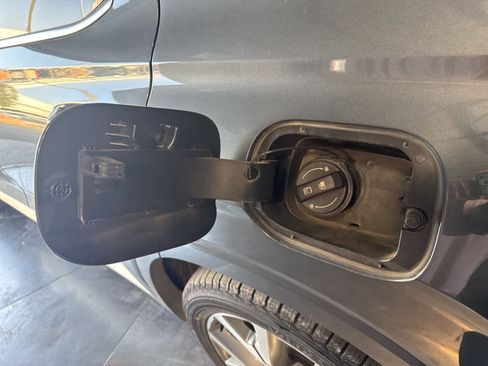 Used 2021 Hyundai Palisade Limited w/ Winter Package image 15