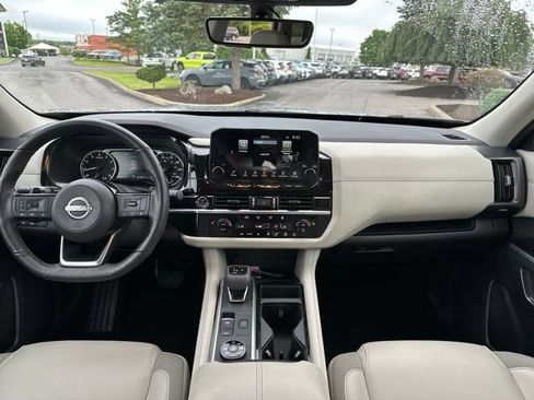 Certified 2024 Nissan Pathfinder SL AWD/4WD image 13
