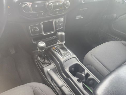 Used 2023 Jeep Wrangler Sport image 27