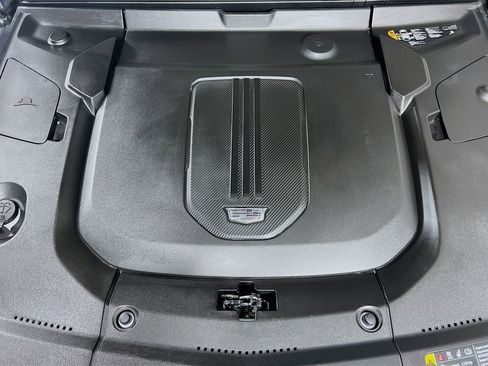 Used 2024 Cadillac Lyriq Tech AWD/4WD image 30