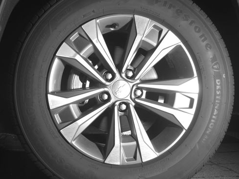 Used 2025 Chevrolet Equinox LT FWD image 12