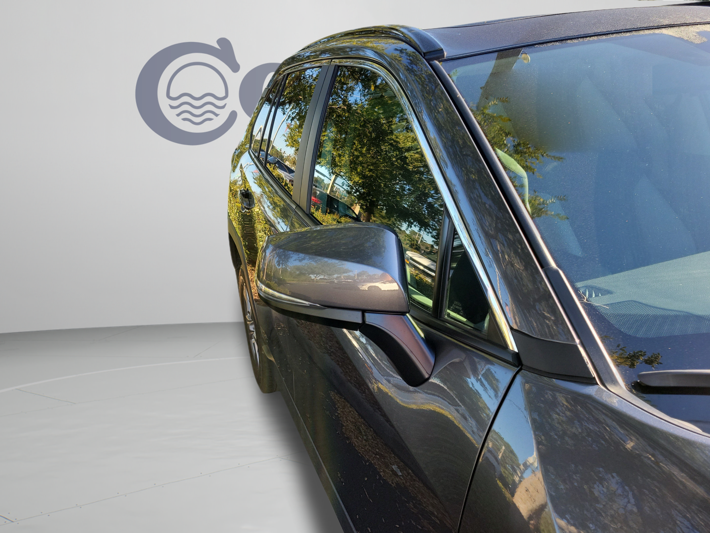 Used 2025 Toyota RAV4 XLE w/ Convenience Package FWD image 14