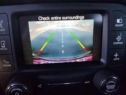 Used 2016 Jeep Renegade Latitude image 8