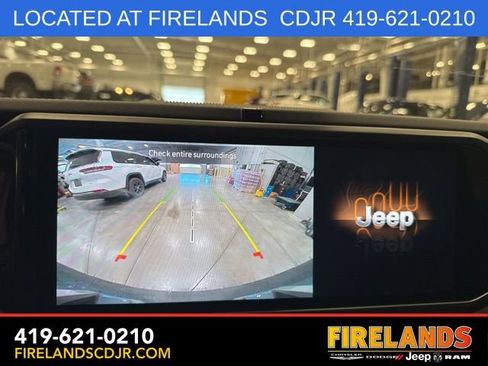 New 2025 Jeep Wrangler Unlimited Sahara AWD/4WD image 24